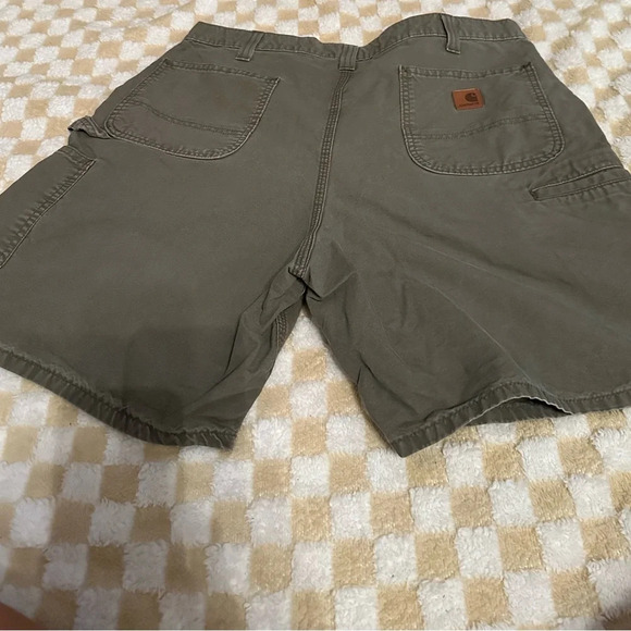 Carhartt Green Original Fit Cargo Shorts with Durable Cotton Blend - Picture 2 of 7